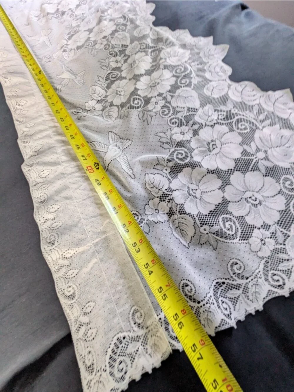 Vtg Floral Lace Valance Sheer White Curtain Scalloped Hummingbirds 48x16